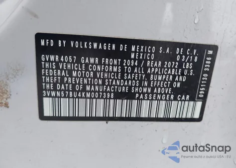 2019 Volkswagen Jetta 1.4T S z USA, uszkodzony, nr VIN 3VWN57BU4KM007398